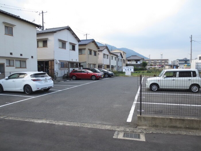 駐車場 エーデル川内