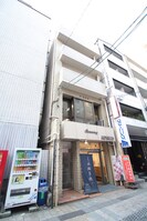 F・Kビルの外観