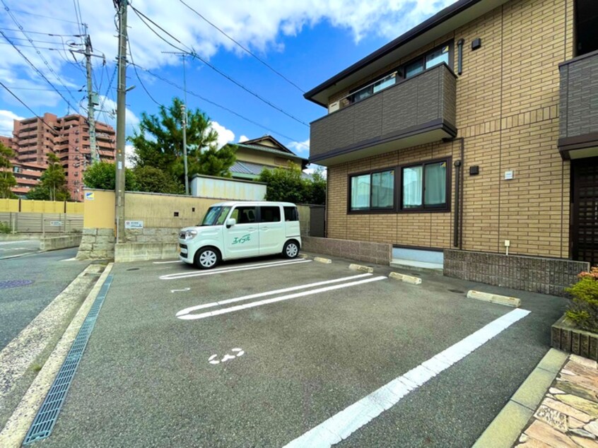 駐車場 コンツェルト