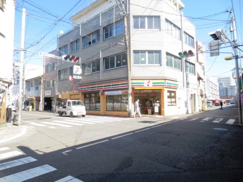 セブンイレブン横川駅北口店(コンビニ)まで1500m グリーンパーク大芝