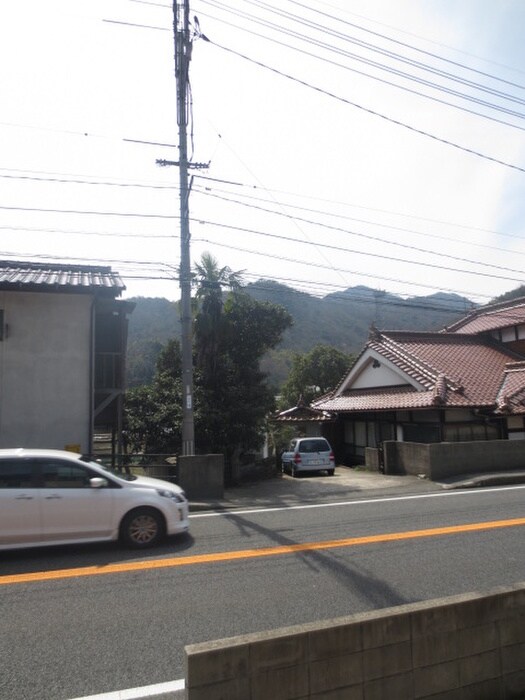 室内からの展望 セジュール上瀬野