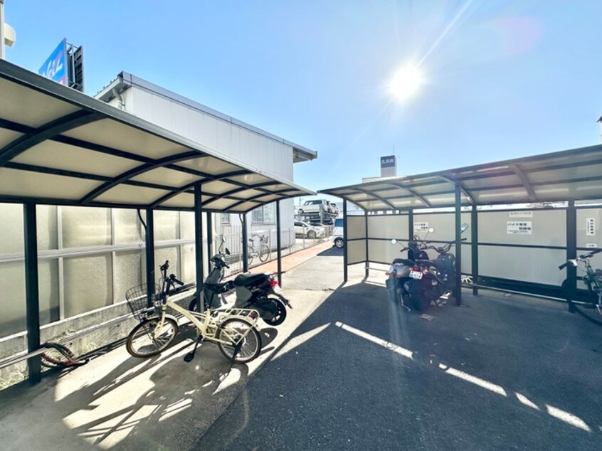 駐輪場 ステューディオ長束
