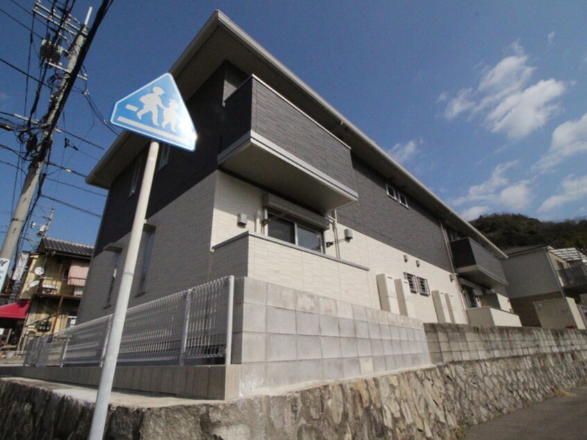 外観写真 ホワイトリリー