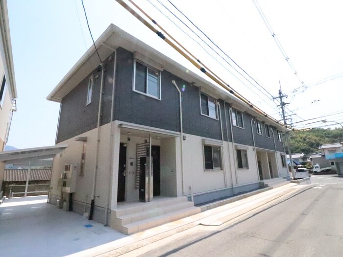 外観写真 ホワイトリリー