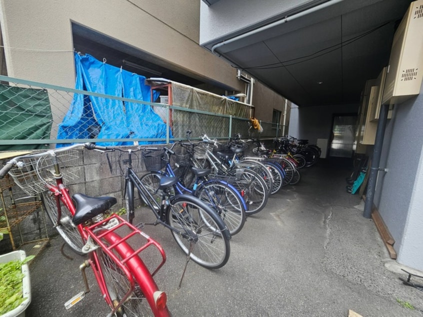 駐輪場 サンルート河野
