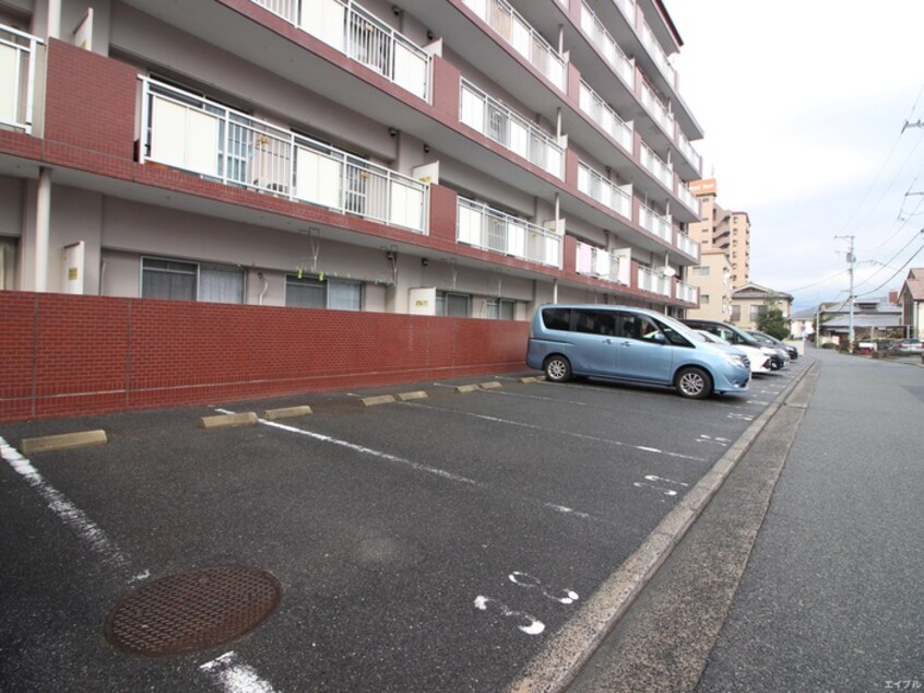 駐車場 ロイヤルビュー