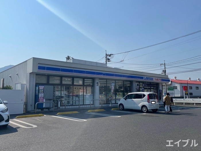 ローソン・ポプラ三筋店(コンビニ)まで500m 新納アパート北