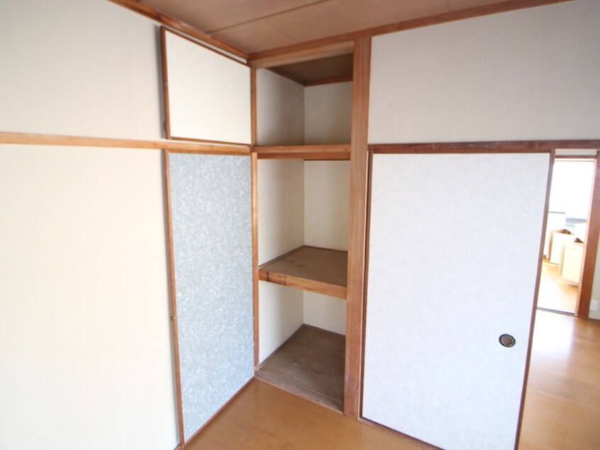 収納 若重アパート