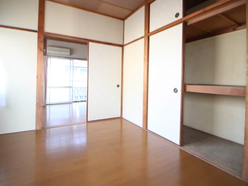 居室 若重アパート