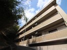 ８７ｇコモド中山の外観