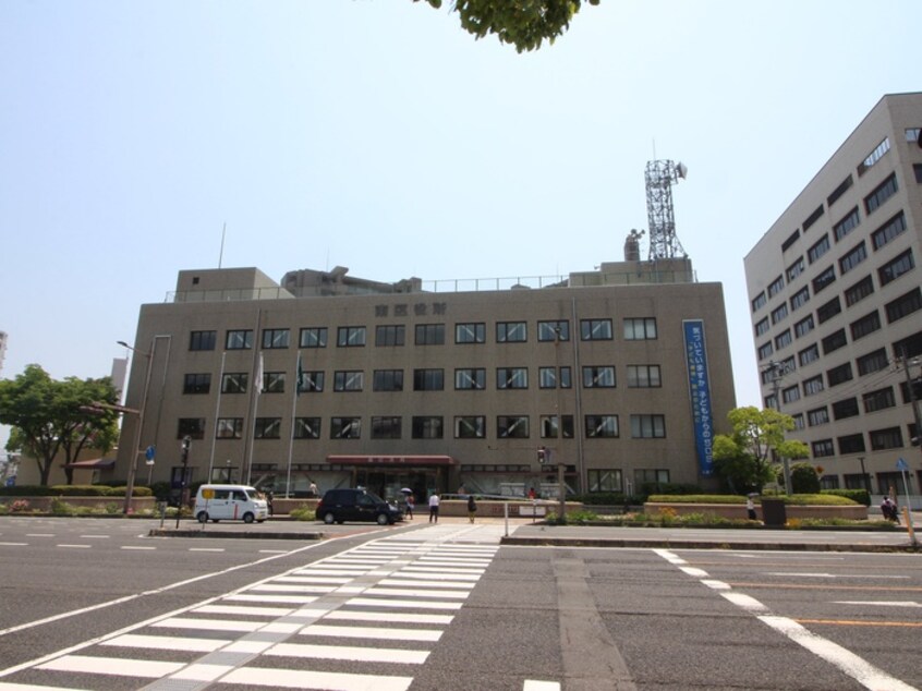 広島市南区役所(役所)まで1280m タイガーウィング