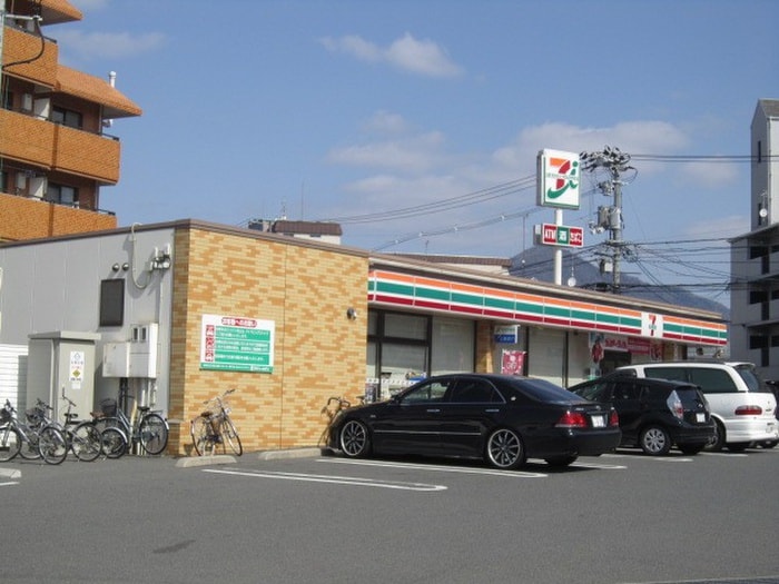 セブン-イレブン 広島中須店(コンビニ)まで480m セジュール尾首Ａ