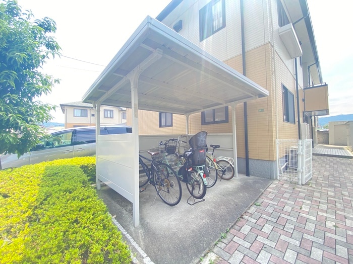 駐輪場 フォーリスト中筋