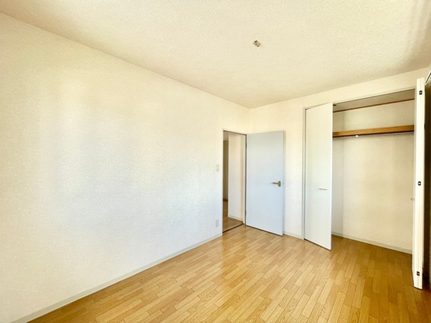 居室 フォーリスト中筋