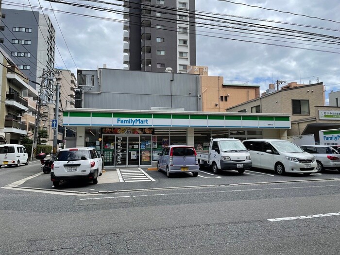 ファミリーマート猫屋町店(コンビニ)まで230m 十日市ゴトービル