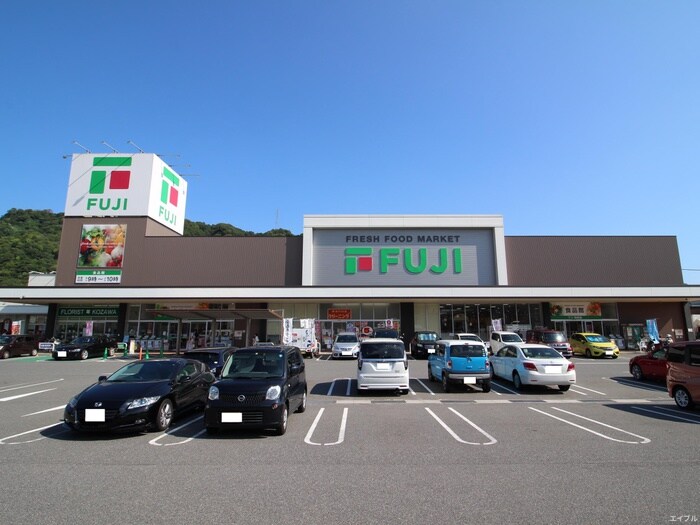 フジ 海田店(スーパー)まで340m Ｄ－ｒｏｏｍせのやⅡ