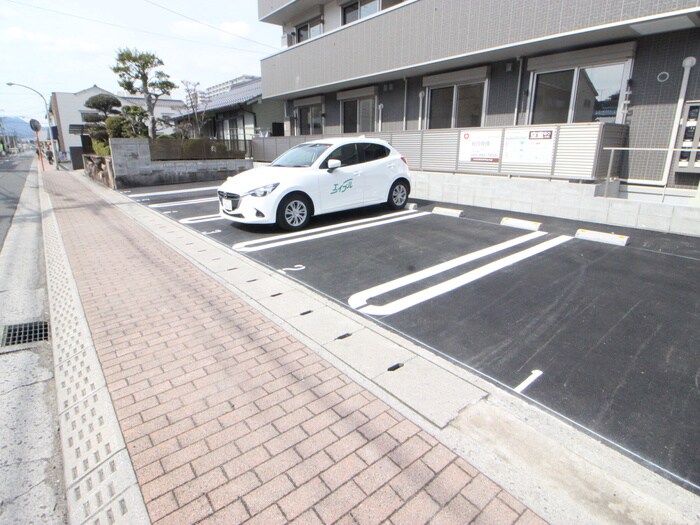 駐車場 ルミナス楽々園