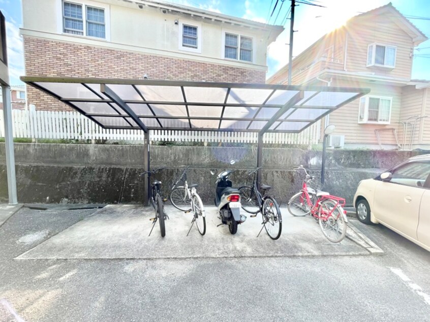 駐輪場 サンガーデン西山本Ｂ棟