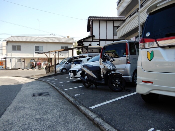 駐車場 泉コーポ