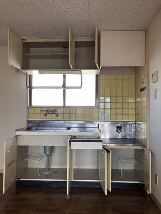 キッチン カルチェ佐川