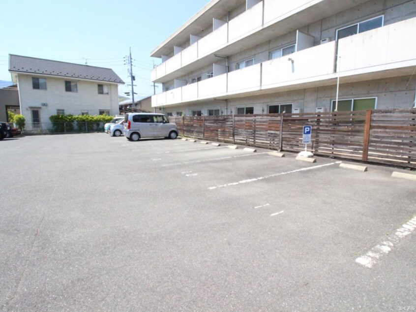 駐車場 フォーシーズンズＡＰ