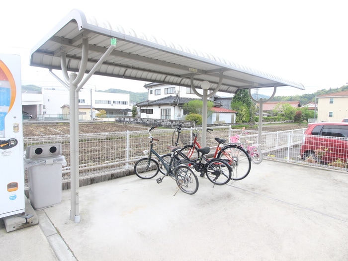 駐輪場 フレイム星