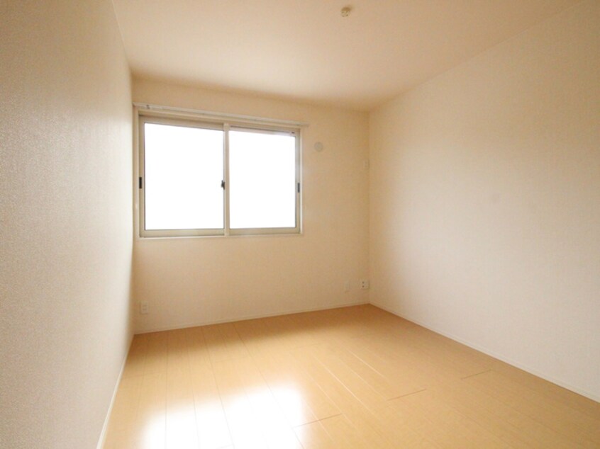 居室 ラクス　ナカヤ