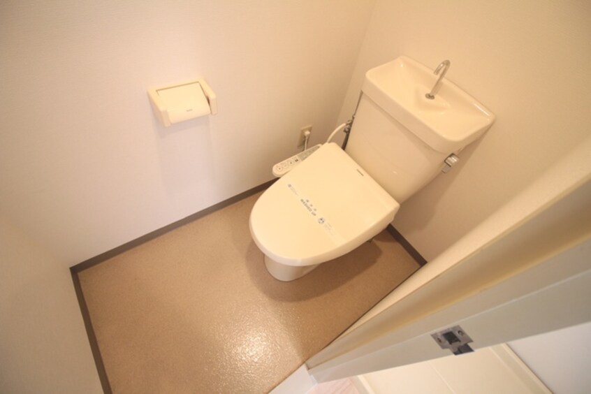 トイレ インターナショナルビル