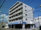 グラビスコート西原駅前の外観