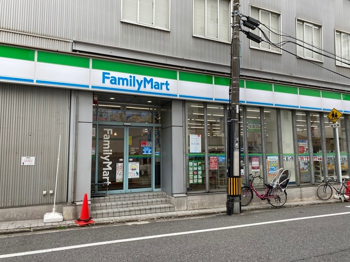 ファミリーマート 小町店(コンビニ)まで320m コートＭ