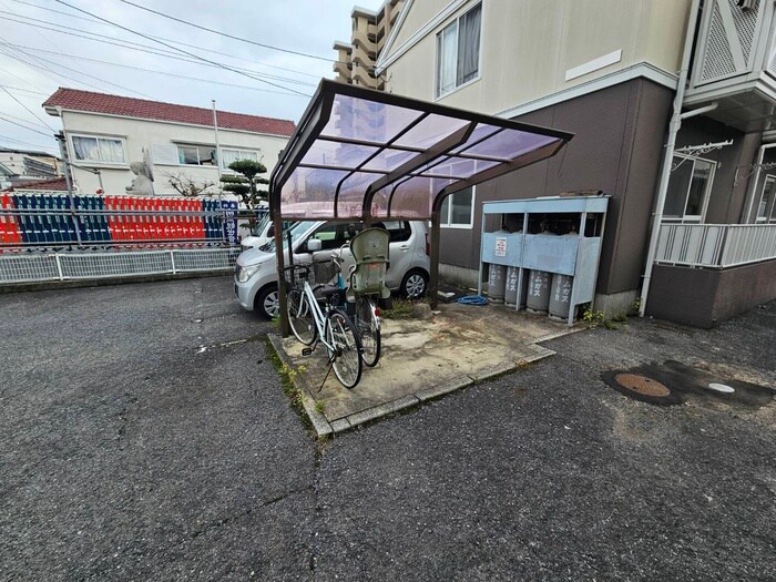 駐輪場 パレ・ド・リ－ル地御前