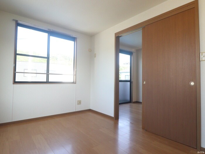 居室 メゾンアヴニ－ル