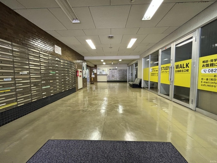 エントランス部分 チサンマンション広島（８２１）