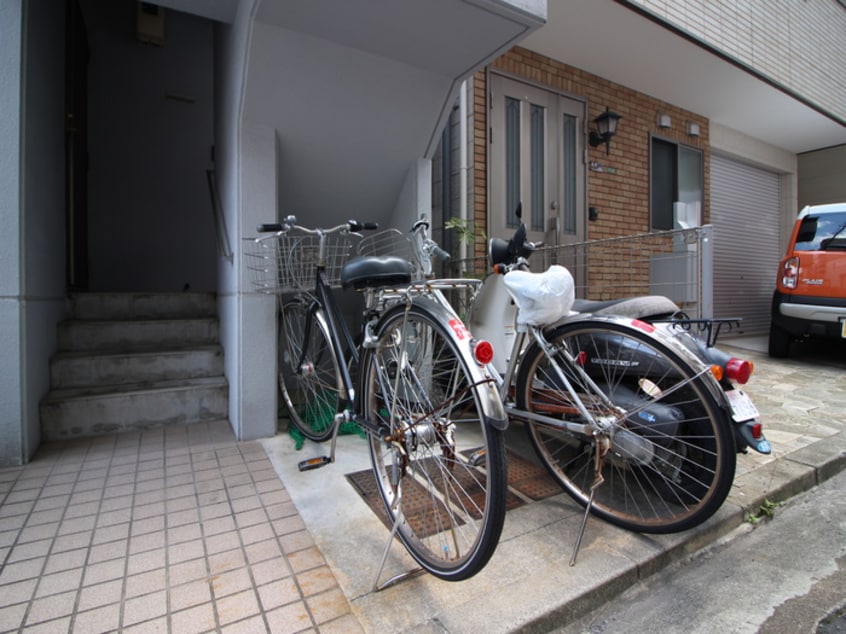 駐輪場 アイランドビル６