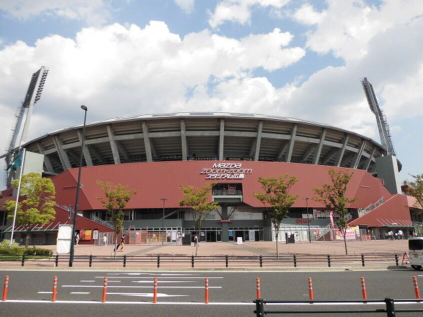 マツダスタジアム(映画館)まで400m プラージュ広島駅前