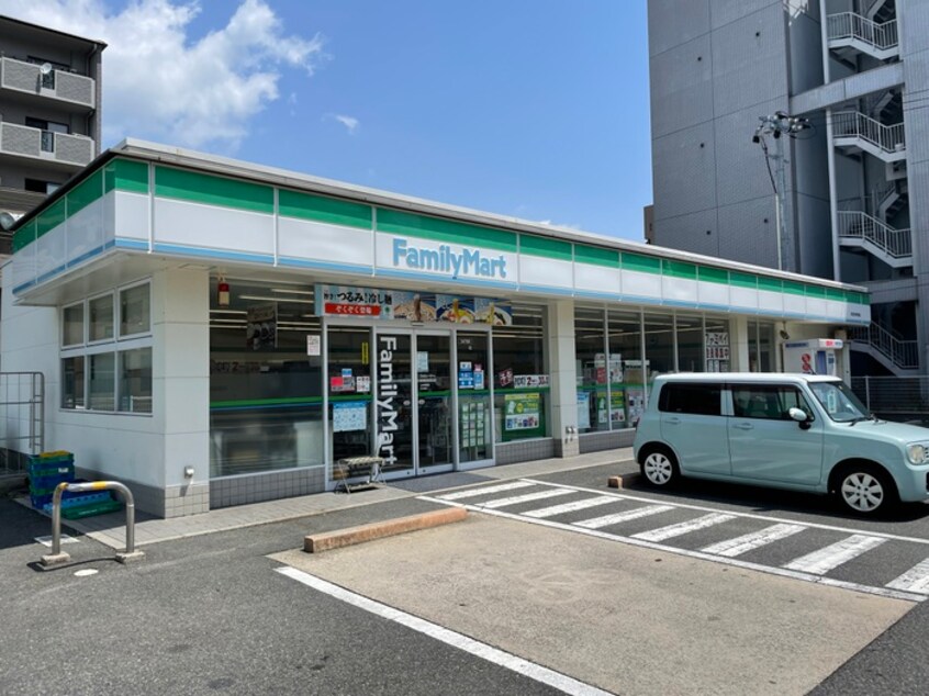 ファミリーマート佐伯区役所前店(コンビニ)まで450m ＭＯＶＥ楽々園