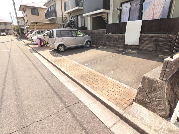 駐車場 フォーレス宮島A棟