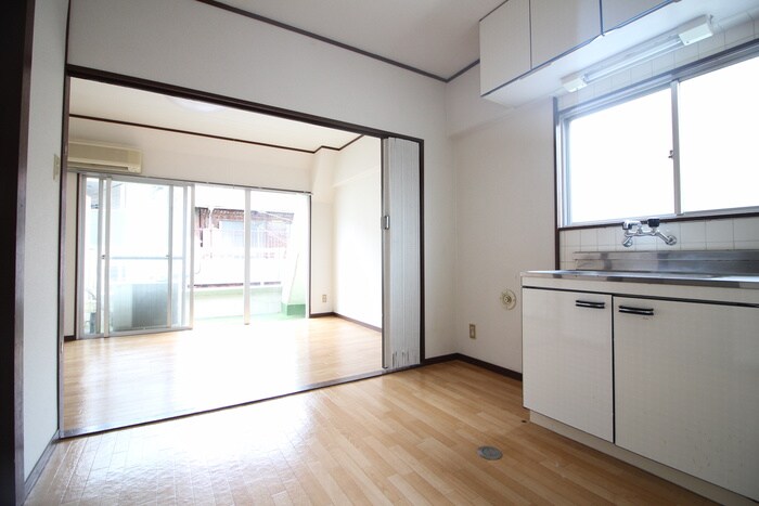 居室 山本マンション