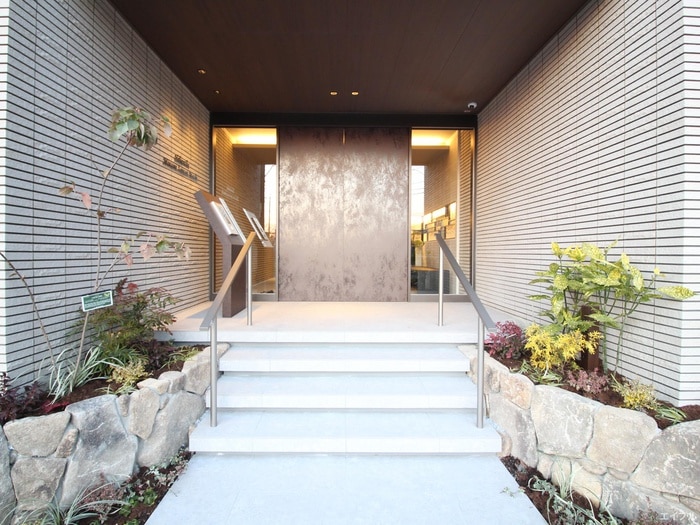 エントランス部分 ｈｅｌｉａｎｔｈｅ南幸町