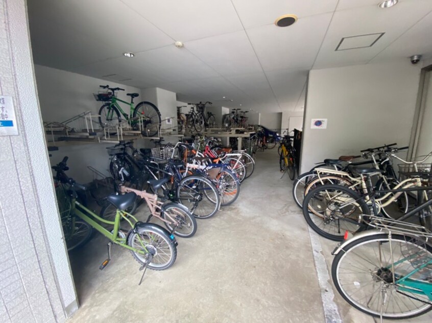 駐輪場 グラビスコ－ト加古町