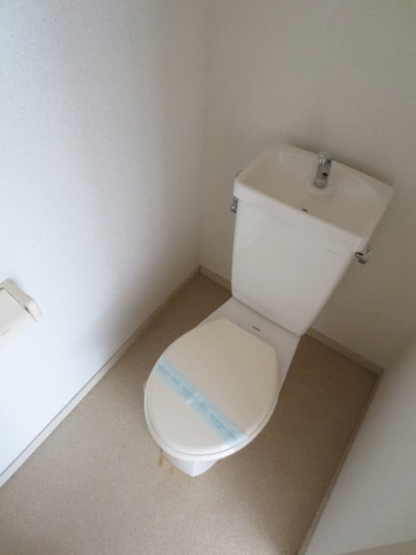 トイレ エルディム猫田