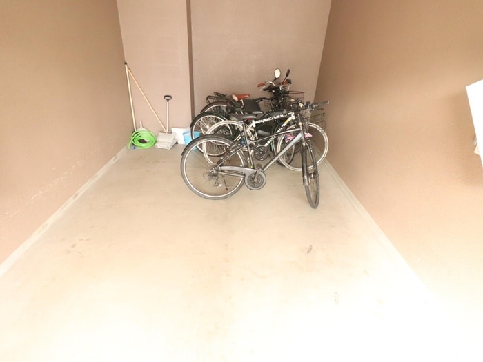 駐輪場 サンコート矢藤