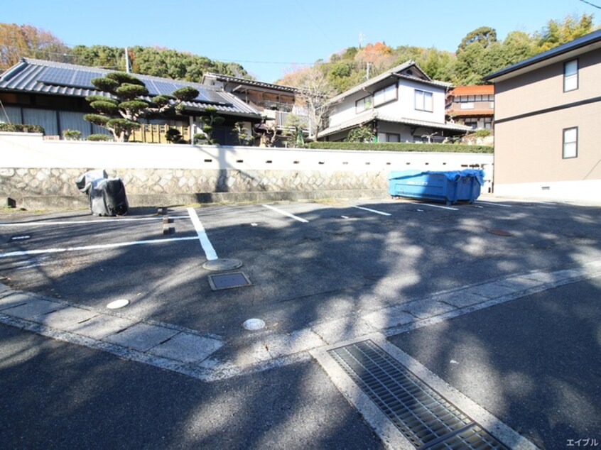駐車場 ハイカムール西本