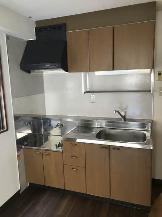 キッチン ジョルニ・フェリーチ