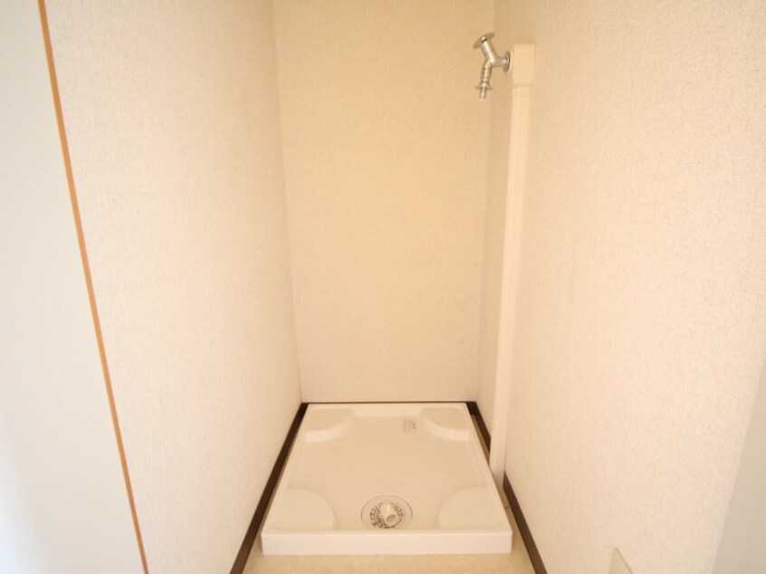 洗濯機置場 ヴェルマーレ中広