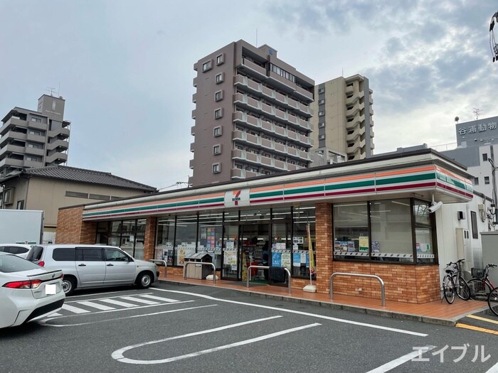 セブンイレブン広島五日市海老園店(コンビニ)まで140m クイーンズコート海老園