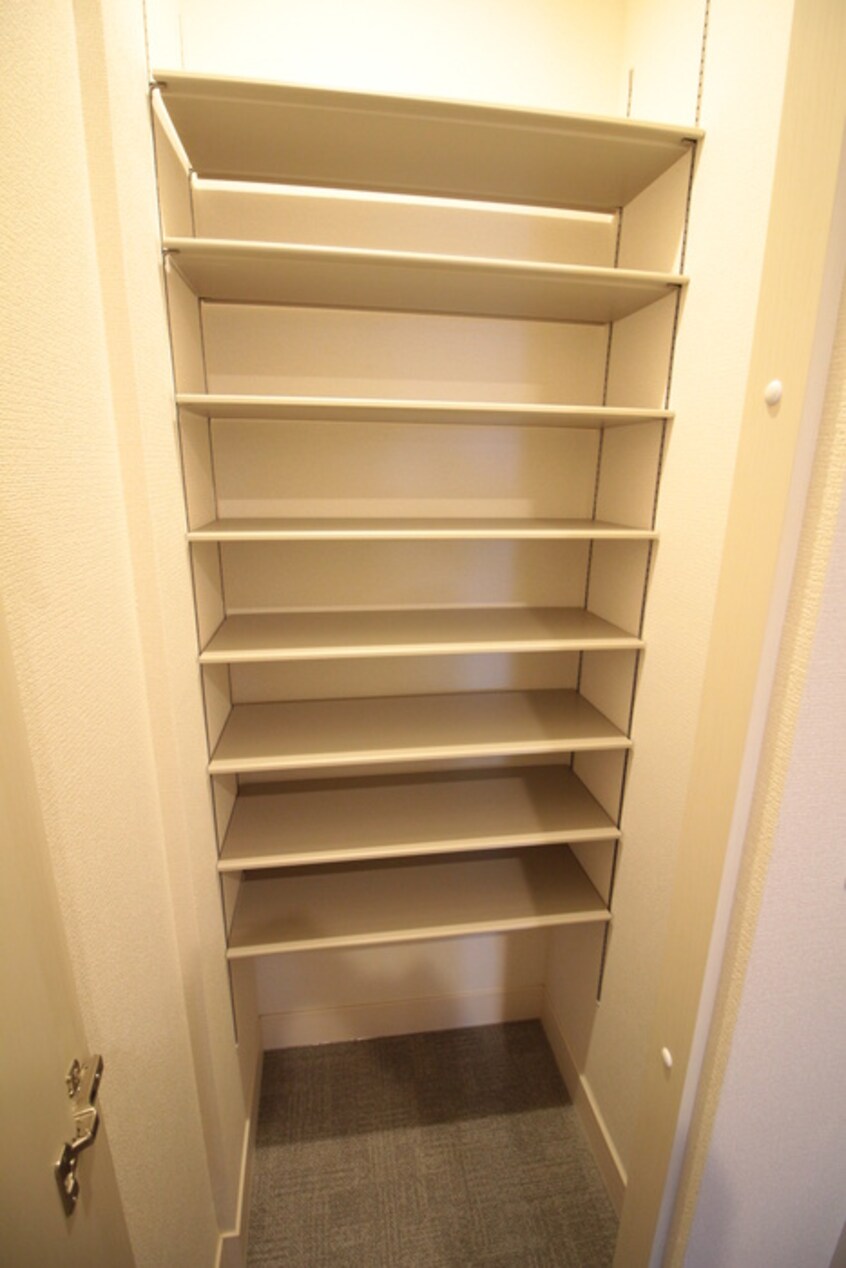 靴箱 ミルフォード白島