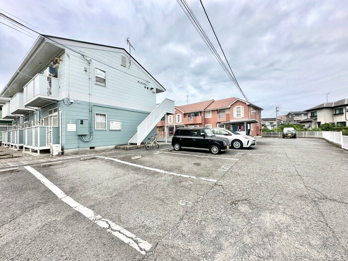 駐車場 アーバンブルー中西