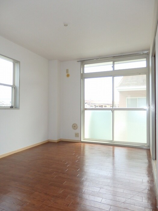 居室 アーバンブルー中西