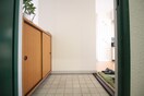 玄関 はいしげビル